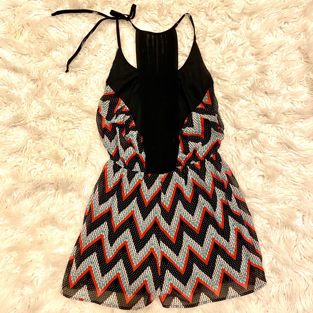 Chevron Print Romper - Picture 2 of 3